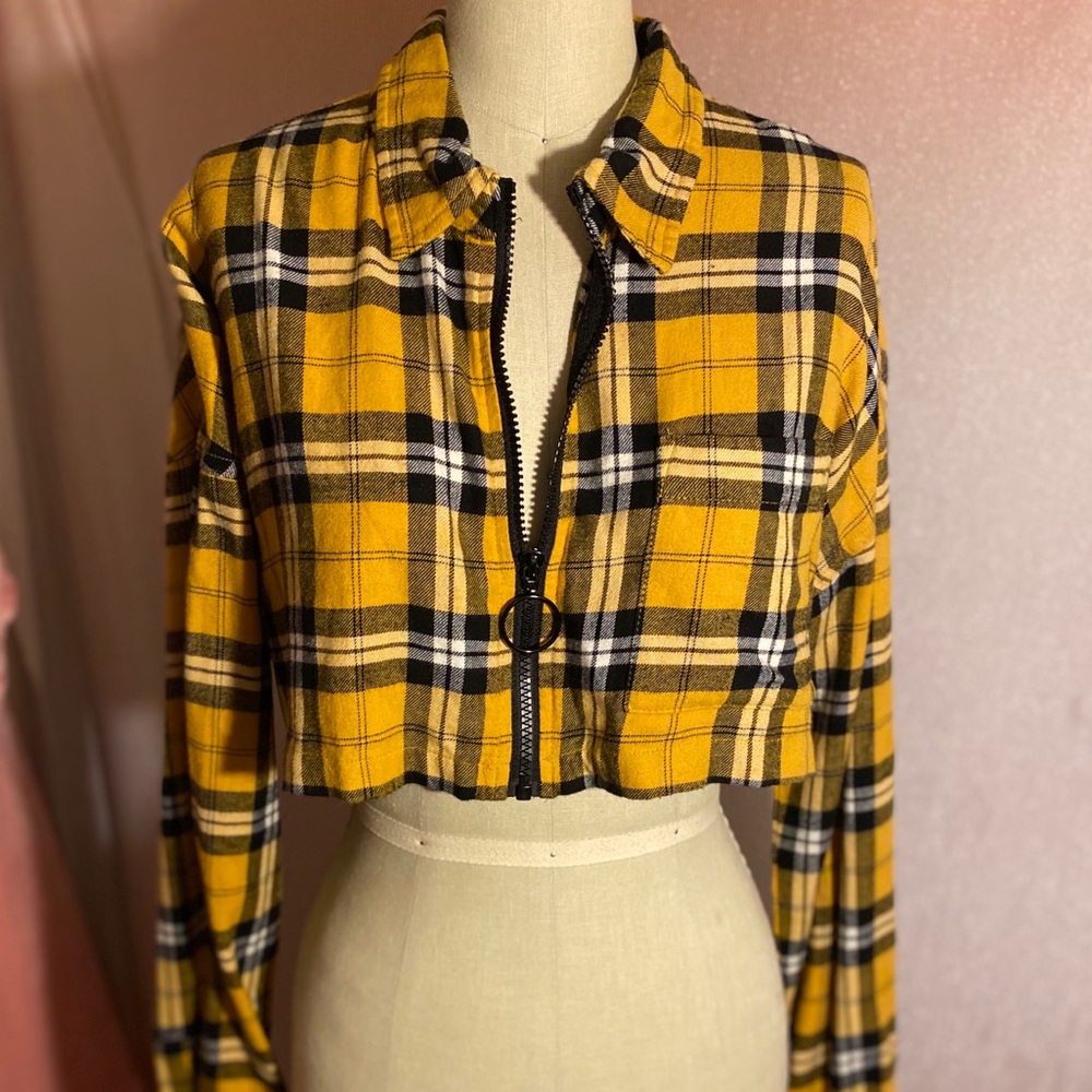 Yellow cropped flannel
